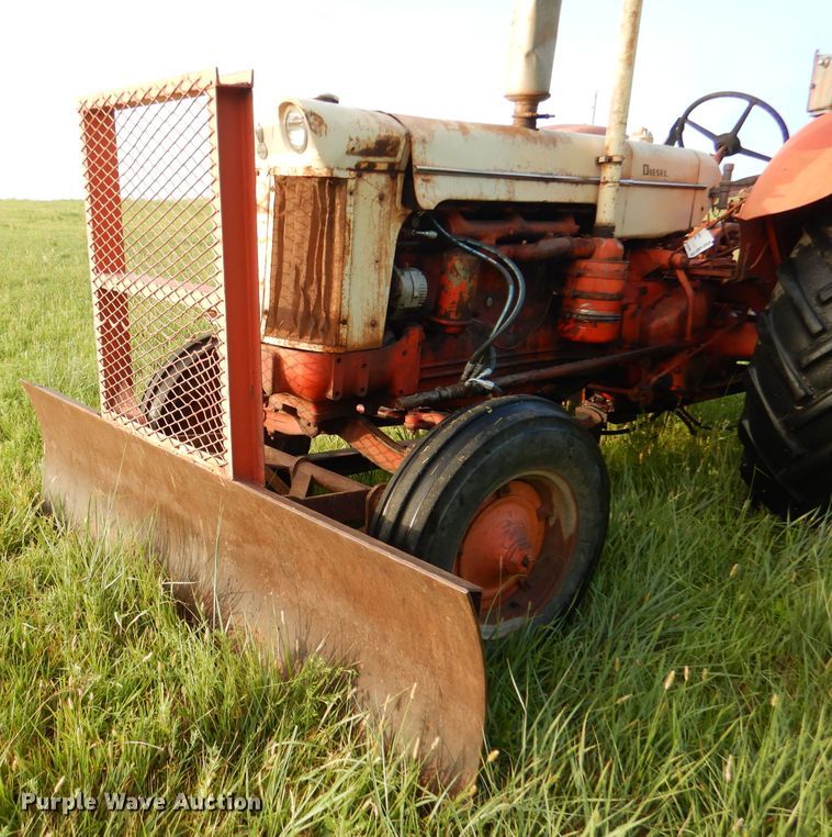 image for item DM1354 Case 900B  tractor