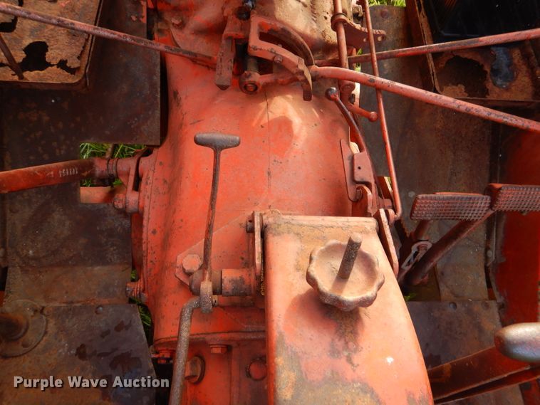 image for item DM1354 Case 900B  tractor