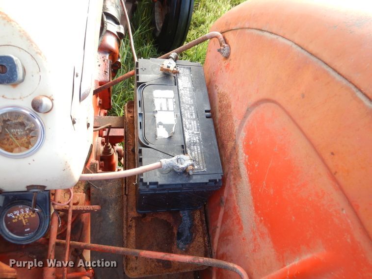 image for item DM1354 Case 900B  tractor