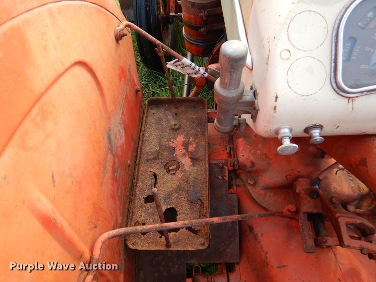 image for item DM1354 Case 900B  tractor