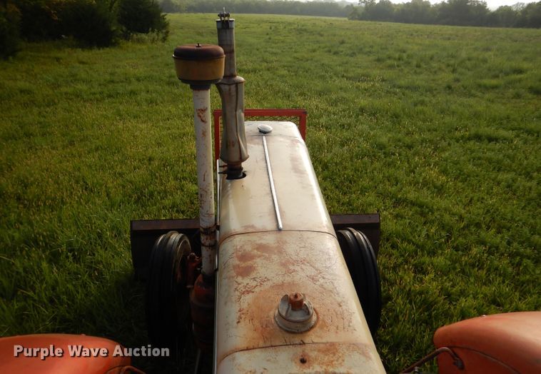 image for item DM1354 Case 900B  tractor