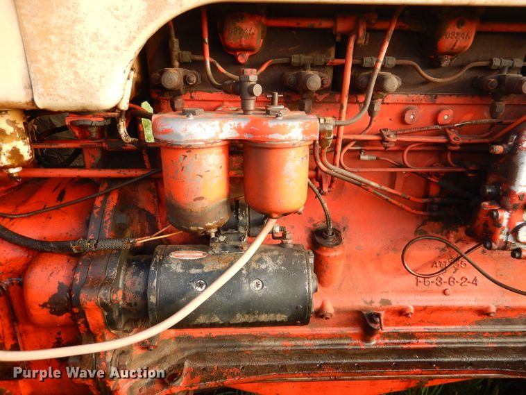 image for item DM1354 Case 900B  tractor