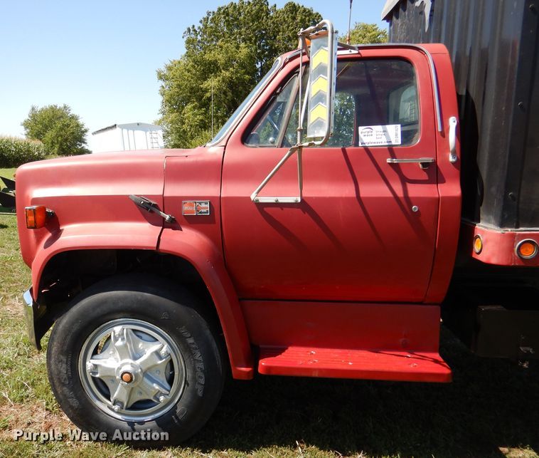 image for item DM1420 1981 GMC C7500  grain truck