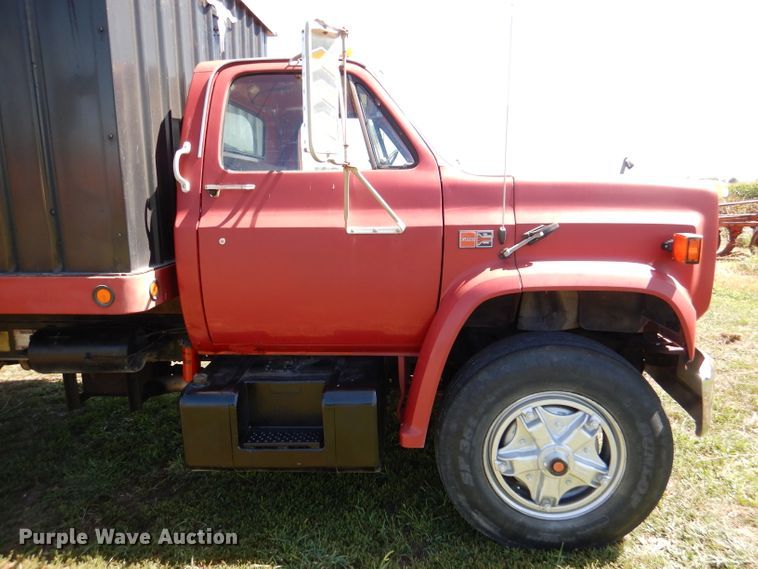 image for item DM1420 1981 GMC C7500  grain truck