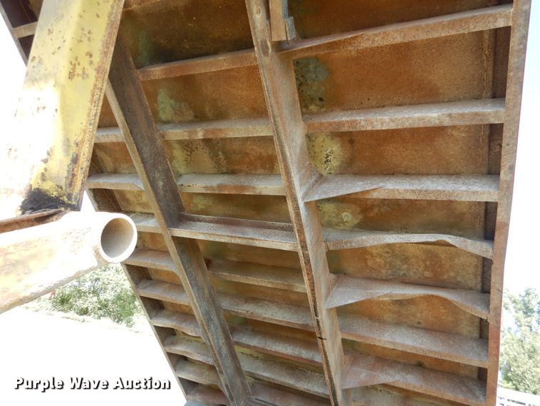 image for item DM1420 1981 GMC C7500  grain truck