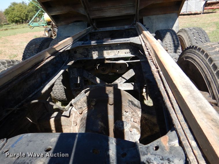 image for item DM1420 1981 GMC C7500  grain truck