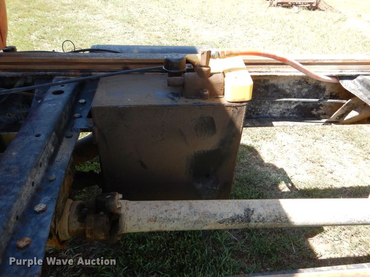 image for item DM1420 1981 GMC C7500  grain truck