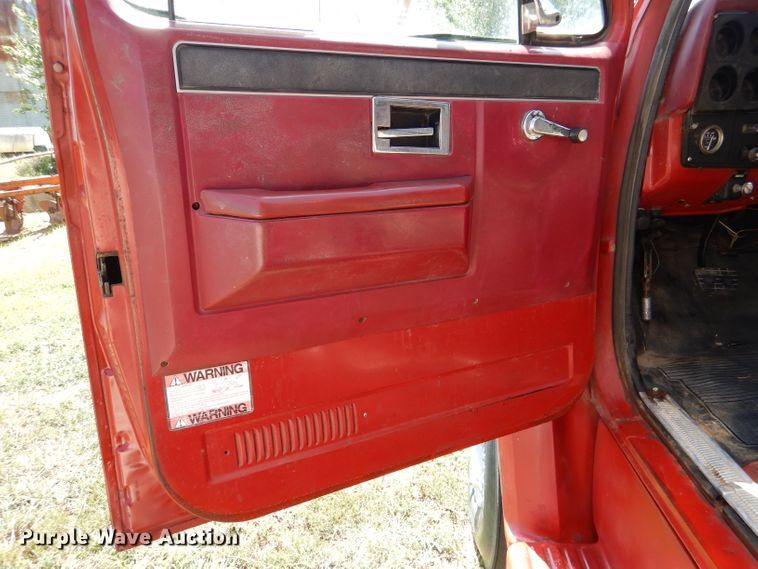 image for item DM1420 1981 GMC C7500  grain truck