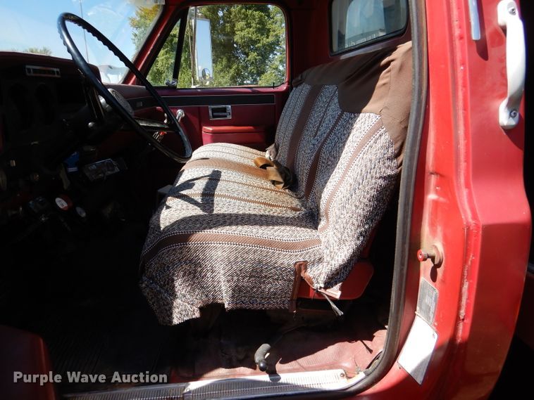 image for item DM1420 1981 GMC C7500  grain truck