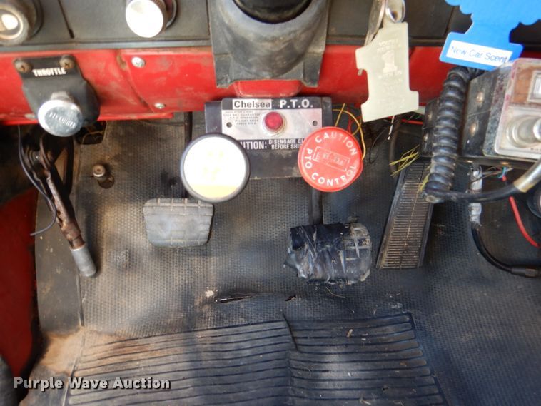 image for item DM1420 1981 GMC C7500  grain truck