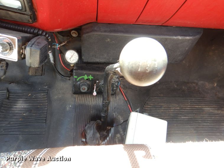 image for item DM1420 1981 GMC C7500  grain truck