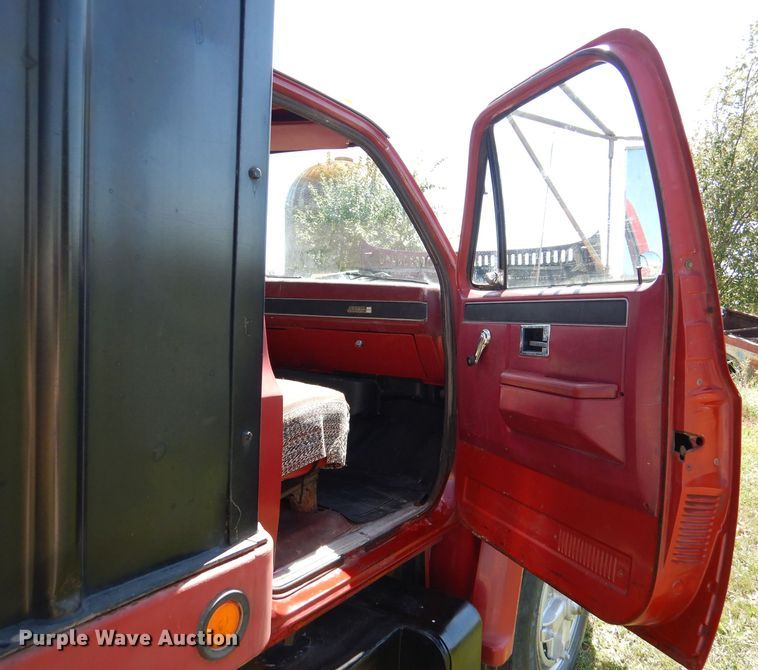 image for item DM1420 1981 GMC C7500  grain truck