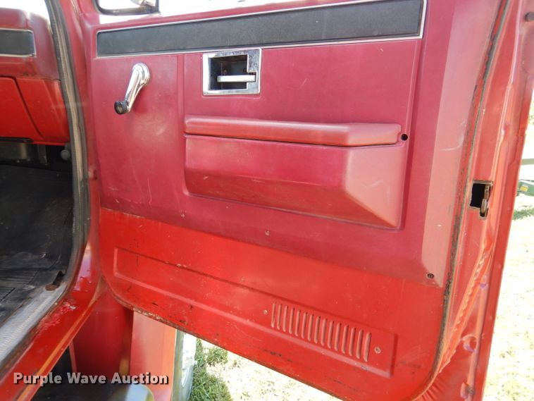 image for item DM1420 1981 GMC C7500  grain truck