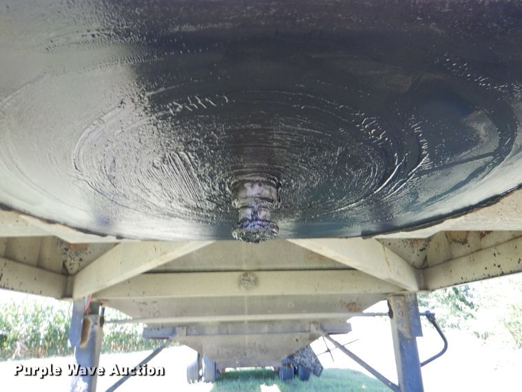 image for item DM1422 2009 Neville  grain trailer