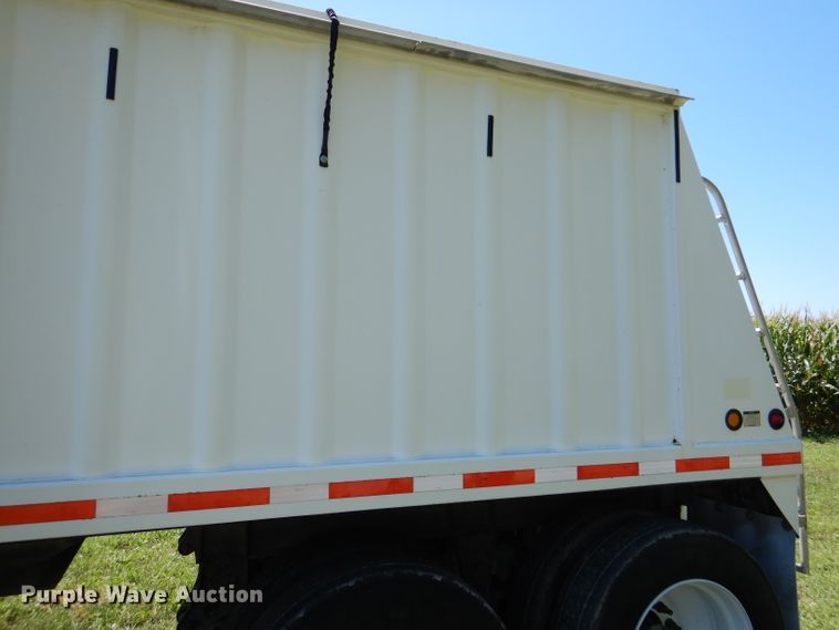 image for item DM1422 2009 Neville  grain trailer