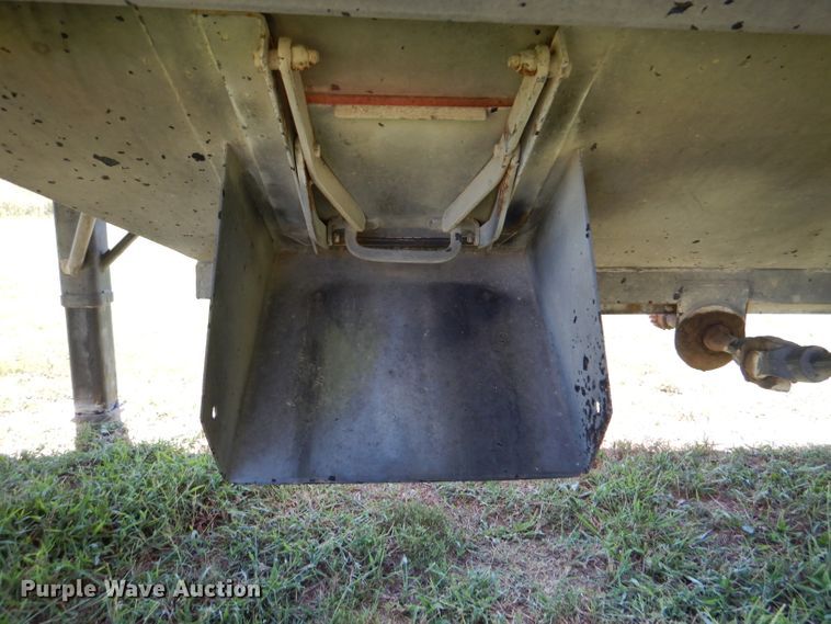 image for item DM1422 2009 Neville  grain trailer