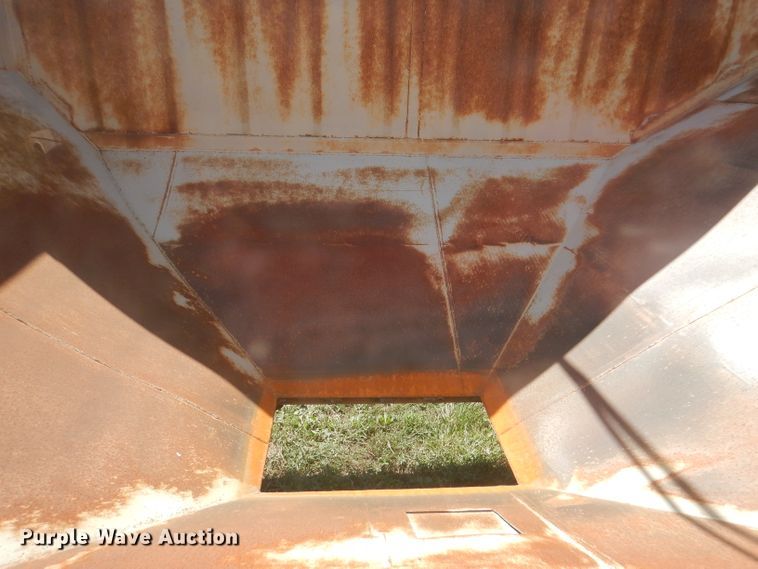 image for item DM1422 2009 Neville  grain trailer