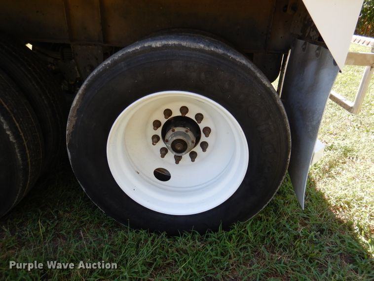 image for item DM1422 2009 Neville  grain trailer