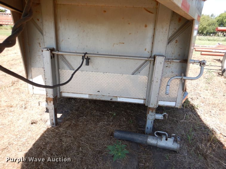 image for item DM1426 2008 Ponderosa  livestock trailer