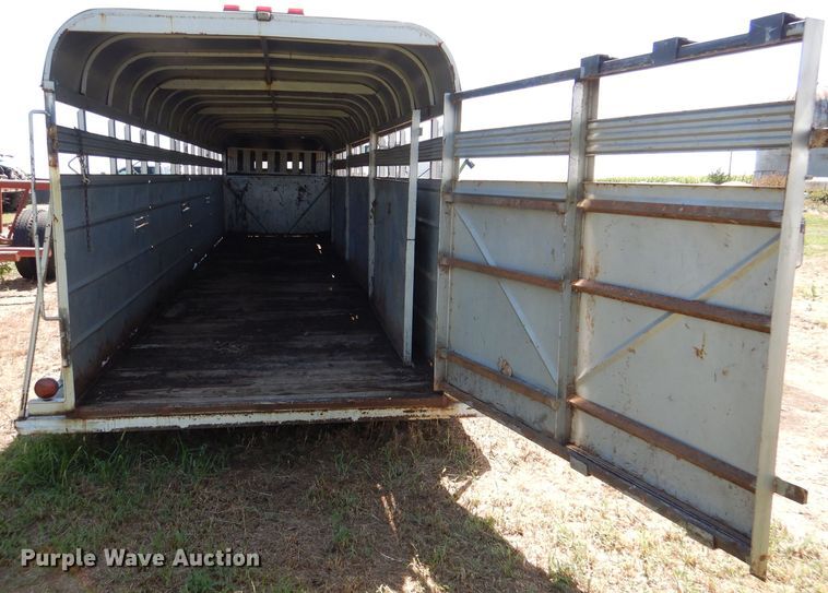 image for item DM1426 2008 Ponderosa  livestock trailer