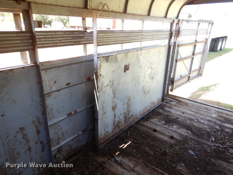 image for item DM1426 2008 Ponderosa  livestock trailer
