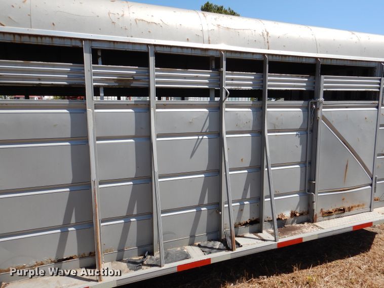 image for item DM1426 2008 Ponderosa  livestock trailer