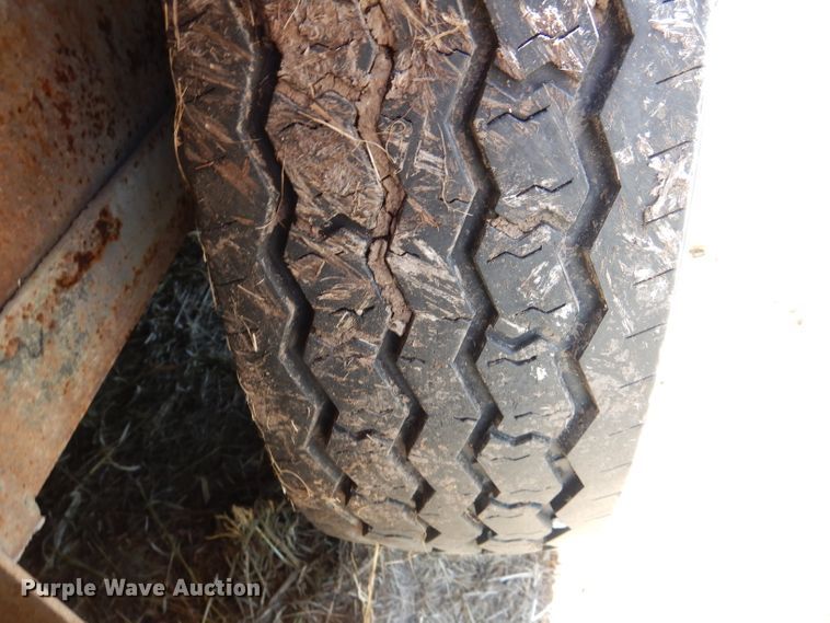 image for item DM1426 2008 Ponderosa  livestock trailer