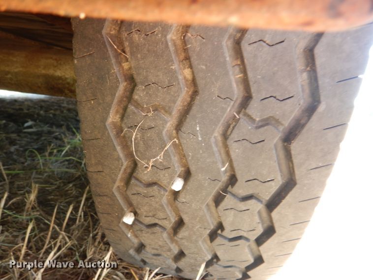 image for item DM1426 2008 Ponderosa  livestock trailer