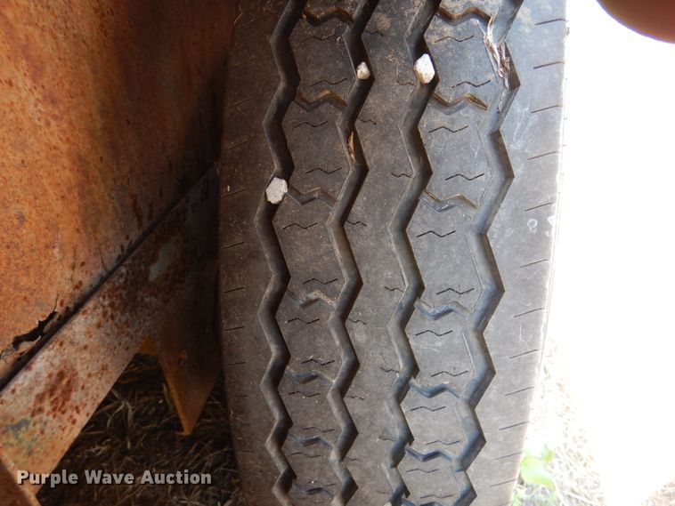 image for item DM1426 2008 Ponderosa  livestock trailer