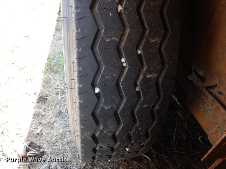 image for item DM1426 2008 Ponderosa  livestock trailer