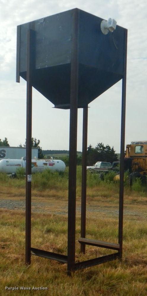 image for item DM3953 Grain hopper