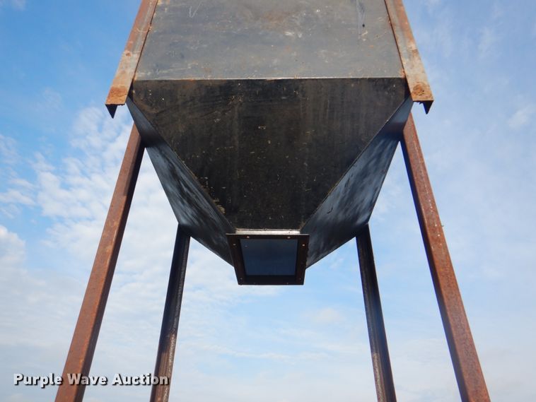 image for item DM3953 Grain hopper