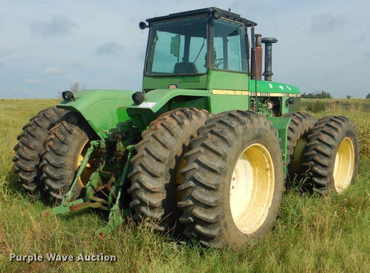 image for item DM3954 1981 John Deere 8640  4WD tractor