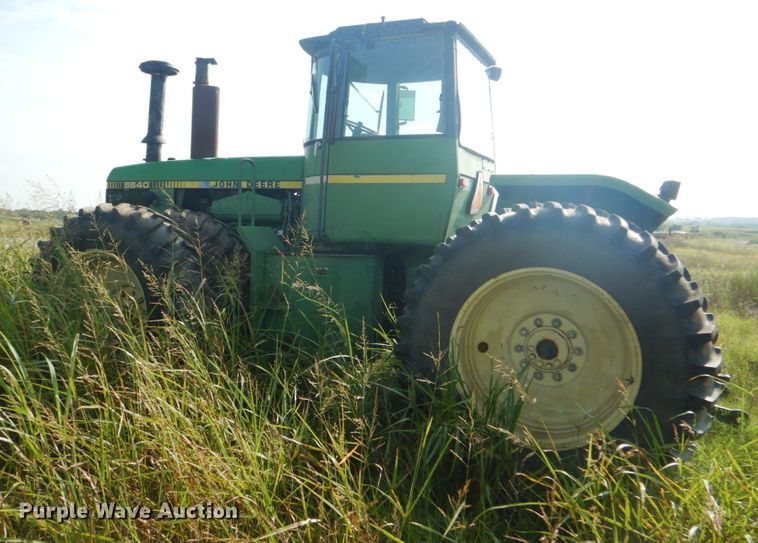 image for item DM3954 1981 John Deere 8640  4WD tractor