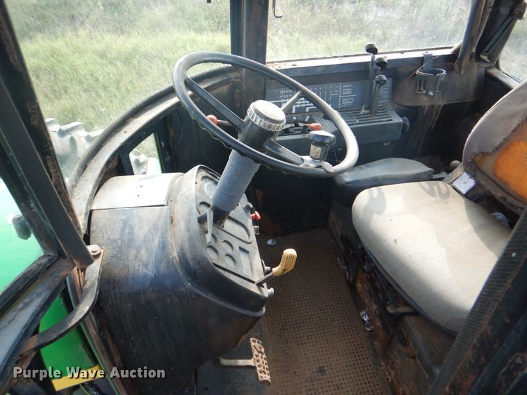 image for item DM3954 1981 John Deere 8640  4WD tractor