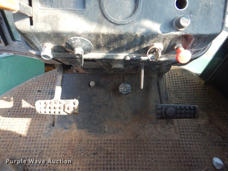 image for item DM3954 1981 John Deere 8640  4WD tractor