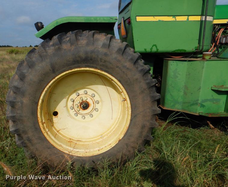 image for item DM3954 1981 John Deere 8640  4WD tractor