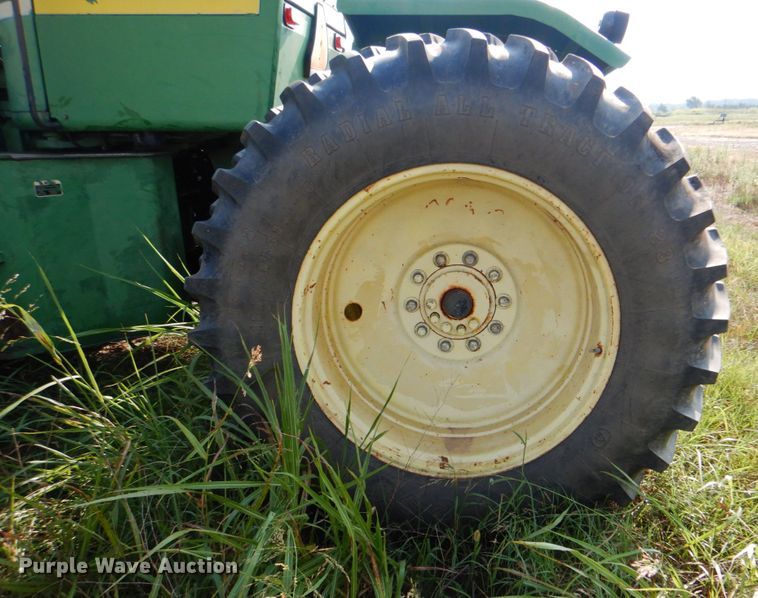 image for item DM3954 1981 John Deere 8640  4WD tractor