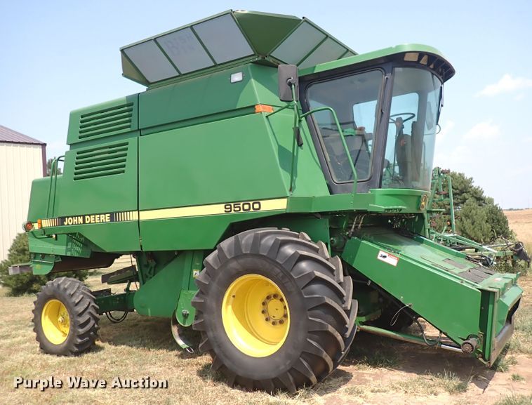 image for item DN1897 1991 John Deere 9500  combine