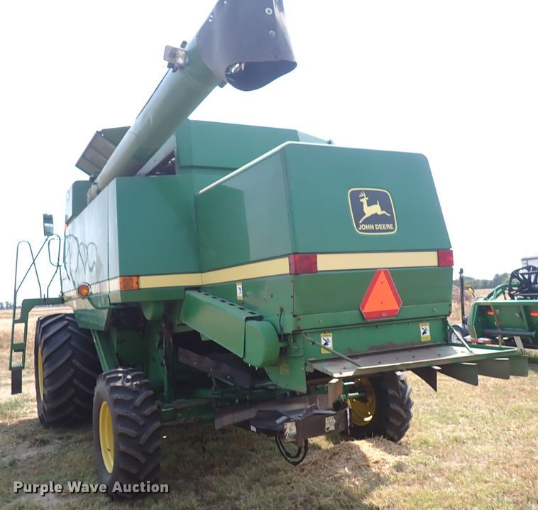 image for item DN1897 1991 John Deere 9500  combine