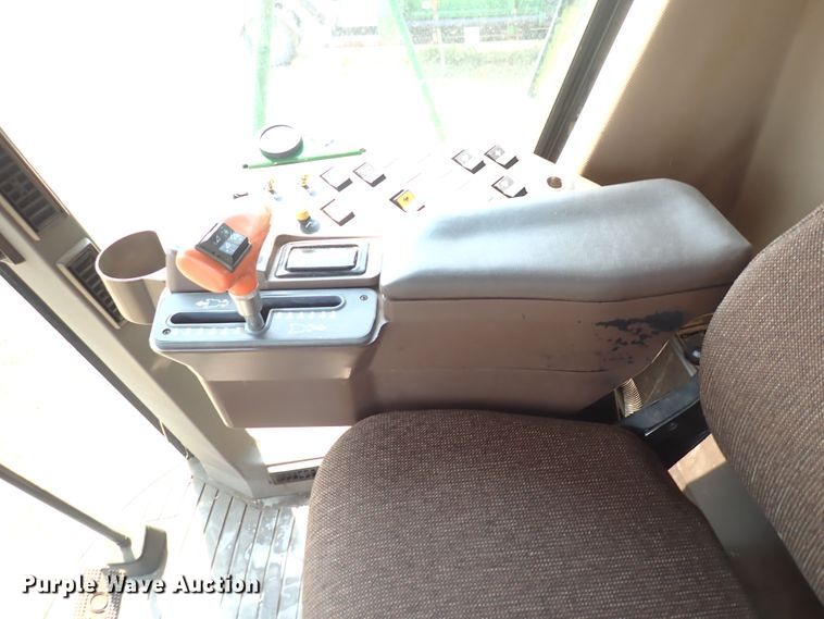 image for item DN1897 1991 John Deere 9500  combine