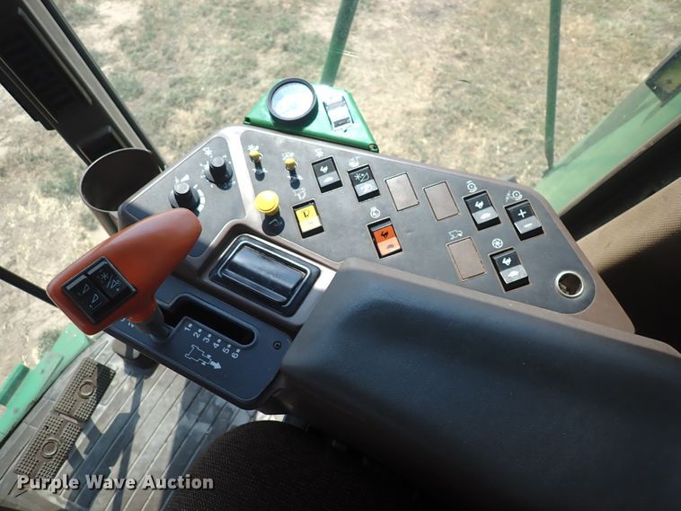 image for item DN1897 1991 John Deere 9500  combine