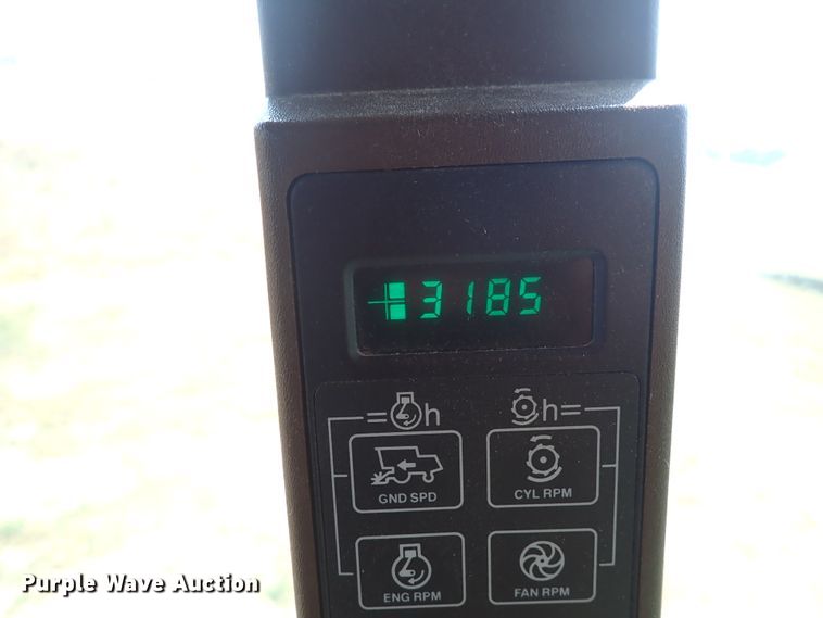 image for item DN1897 1991 John Deere 9500  combine