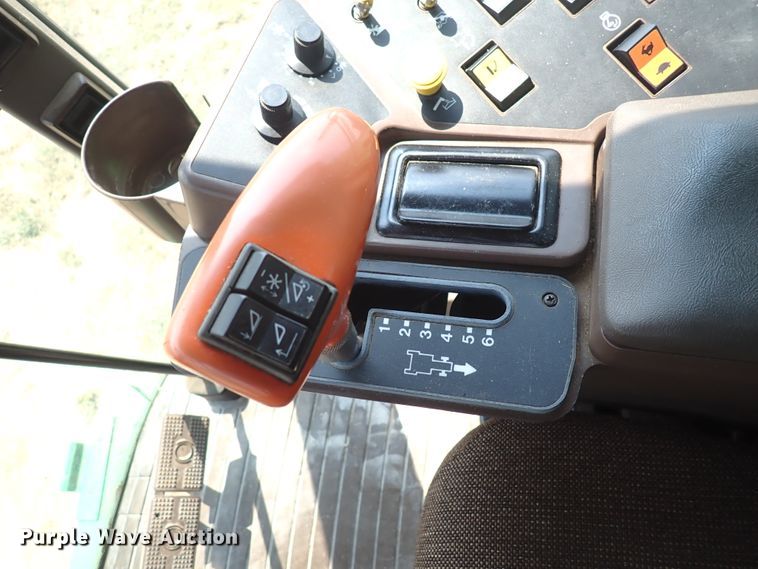 image for item DN1897 1991 John Deere 9500  combine