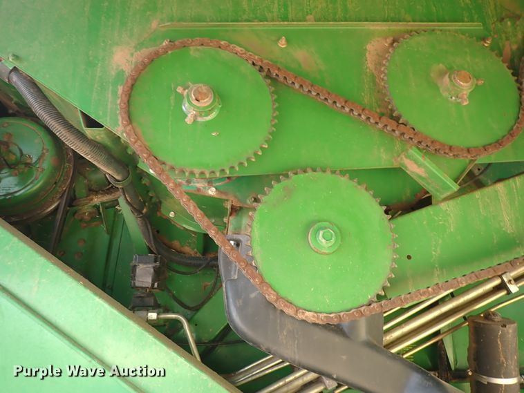 image for item DN1897 1991 John Deere 9500  combine