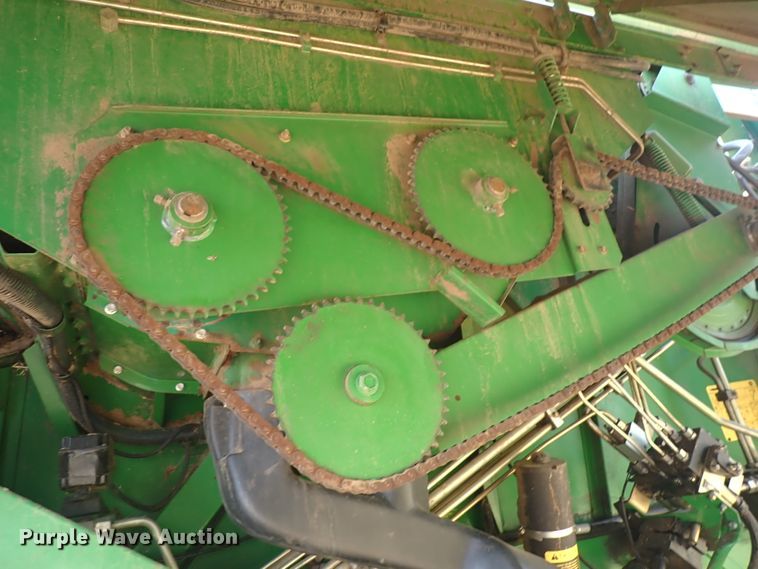 image for item DN1897 1991 John Deere 9500  combine