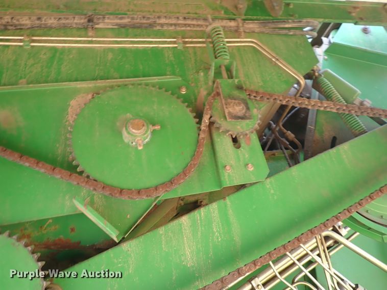 image for item DN1897 1991 John Deere 9500  combine