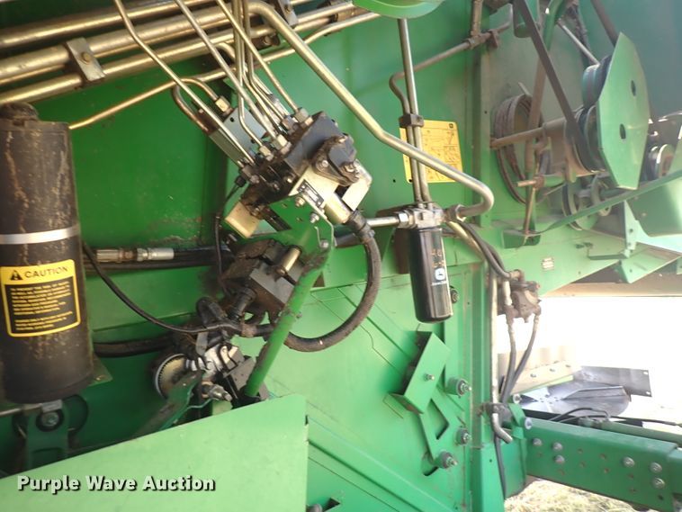 image for item DN1897 1991 John Deere 9500  combine