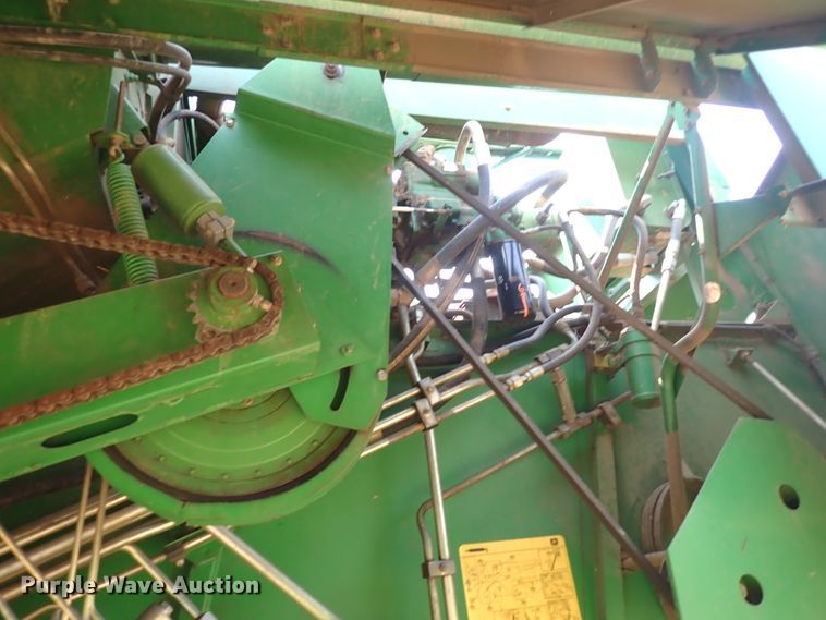 image for item DN1897 1991 John Deere 9500  combine