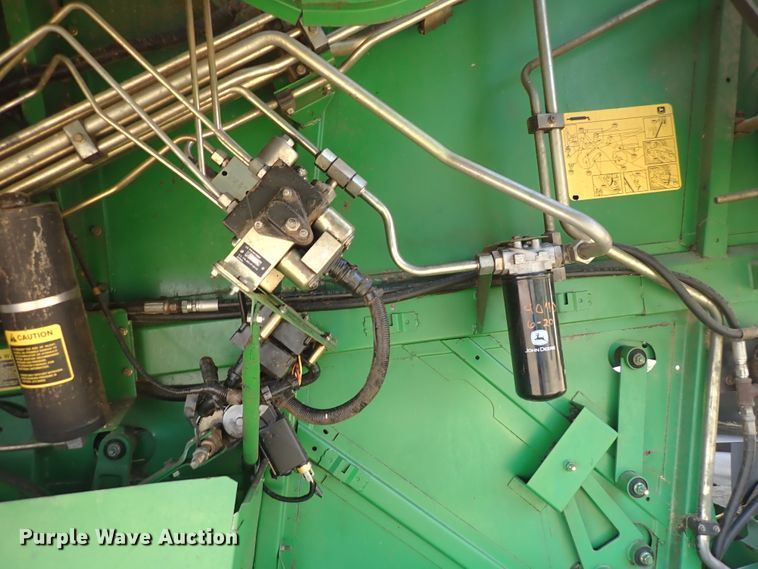 image for item DN1897 1991 John Deere 9500  combine